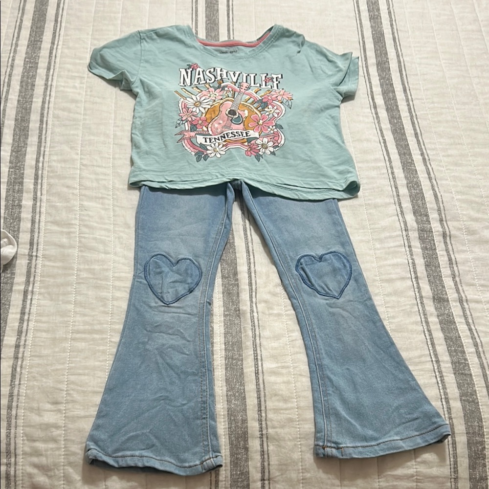 Green Nashville Graphic Tee and Blue Heart Patch Jeans Set